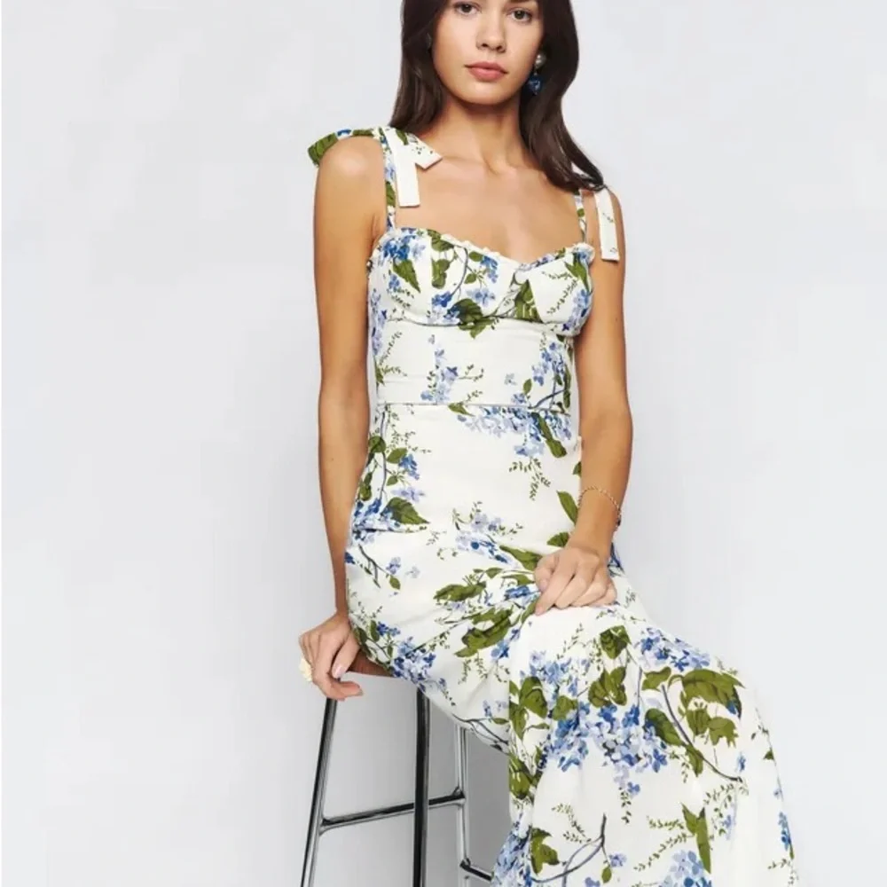 Reformation Jaden Hydrangea dress size 4 - Picture 6 of 8